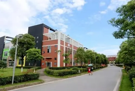 南昌工业学校风景